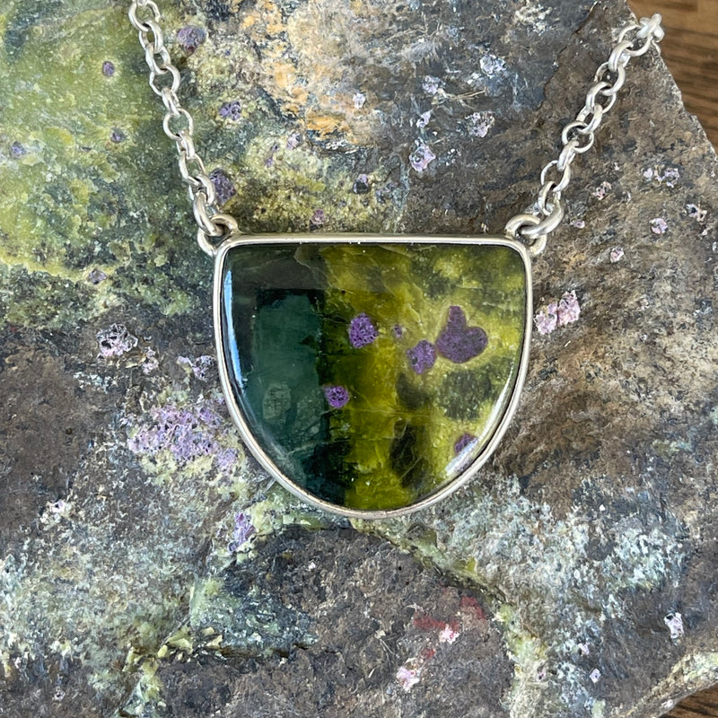 Stichtite and Serpentine Necklace-Tasmanian Jewellery and gemstones-Rare and Beautiful