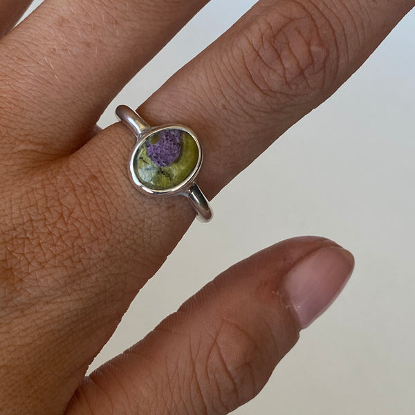 Stichtite and Serpentine oval ring-Tasmanian Jewellery and gemstones-Rare and Beautiful