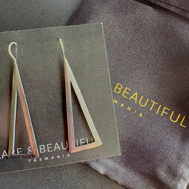 L Triangle-Tasmanian Jewellery and gemstones-Rare and Beautiful