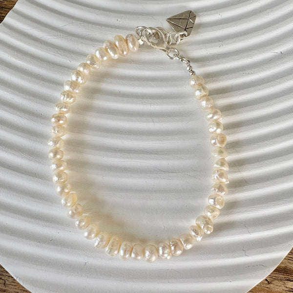 Pearl bracelets-Tasmanian Jewellery and gemstones-Rare and Beautiful