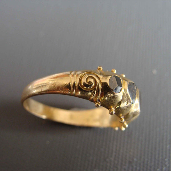 Gold Centipede Ring-Tasmanian Jewellery and gemstones-Rare and Beautiful