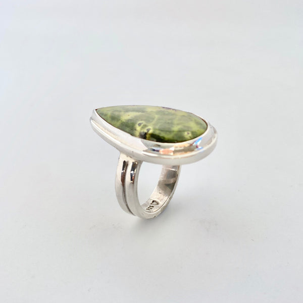 Pear Stichtite + Serpentine Ring-Tasmanian Jewellery and gemstones-Rare and Beautiful