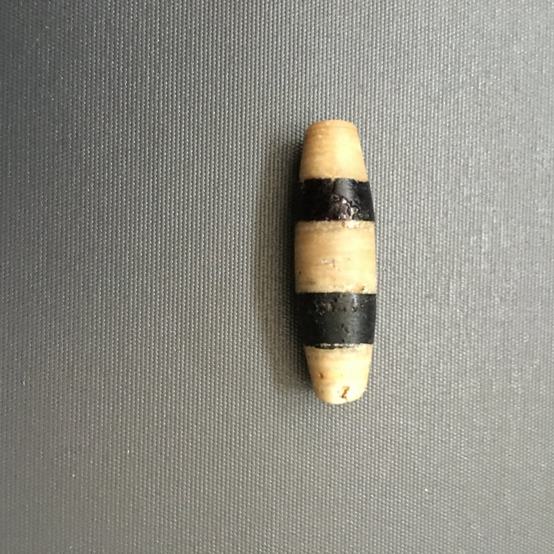 Ancient 2 stripe 'chung dzi' bead