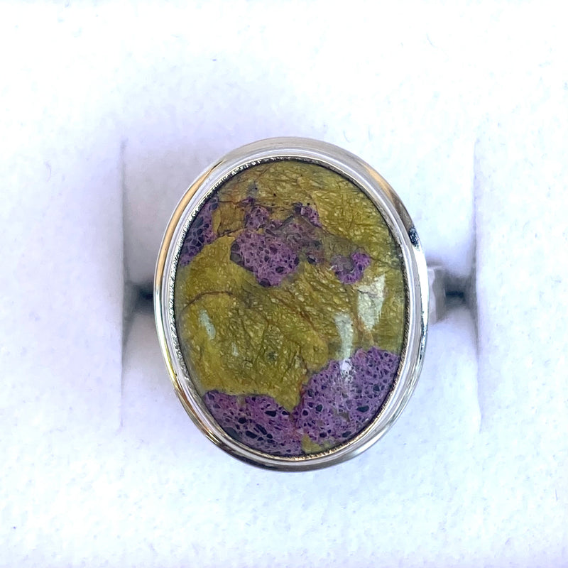 Oval Stichtite + Serpentine Ring-Tasmanian Jewellery and gemstones-Rare and Beautiful