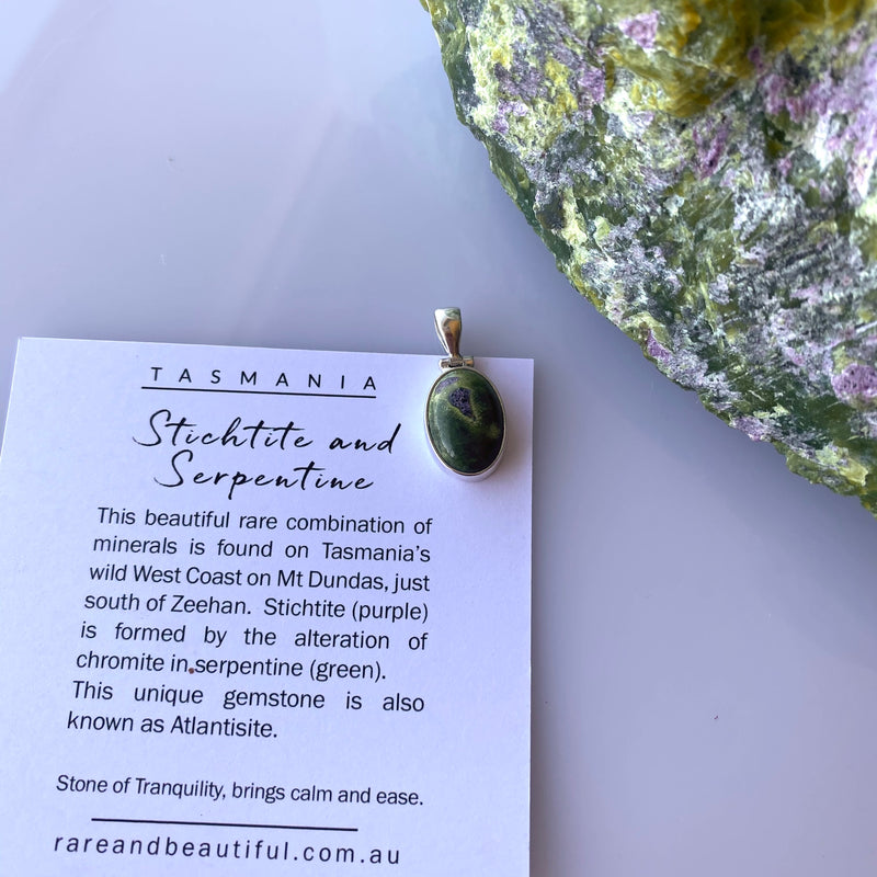 Oval Stichtite and Serpentine pendant-Tasmanian Jewellery and gemstones-Rare and Beautiful