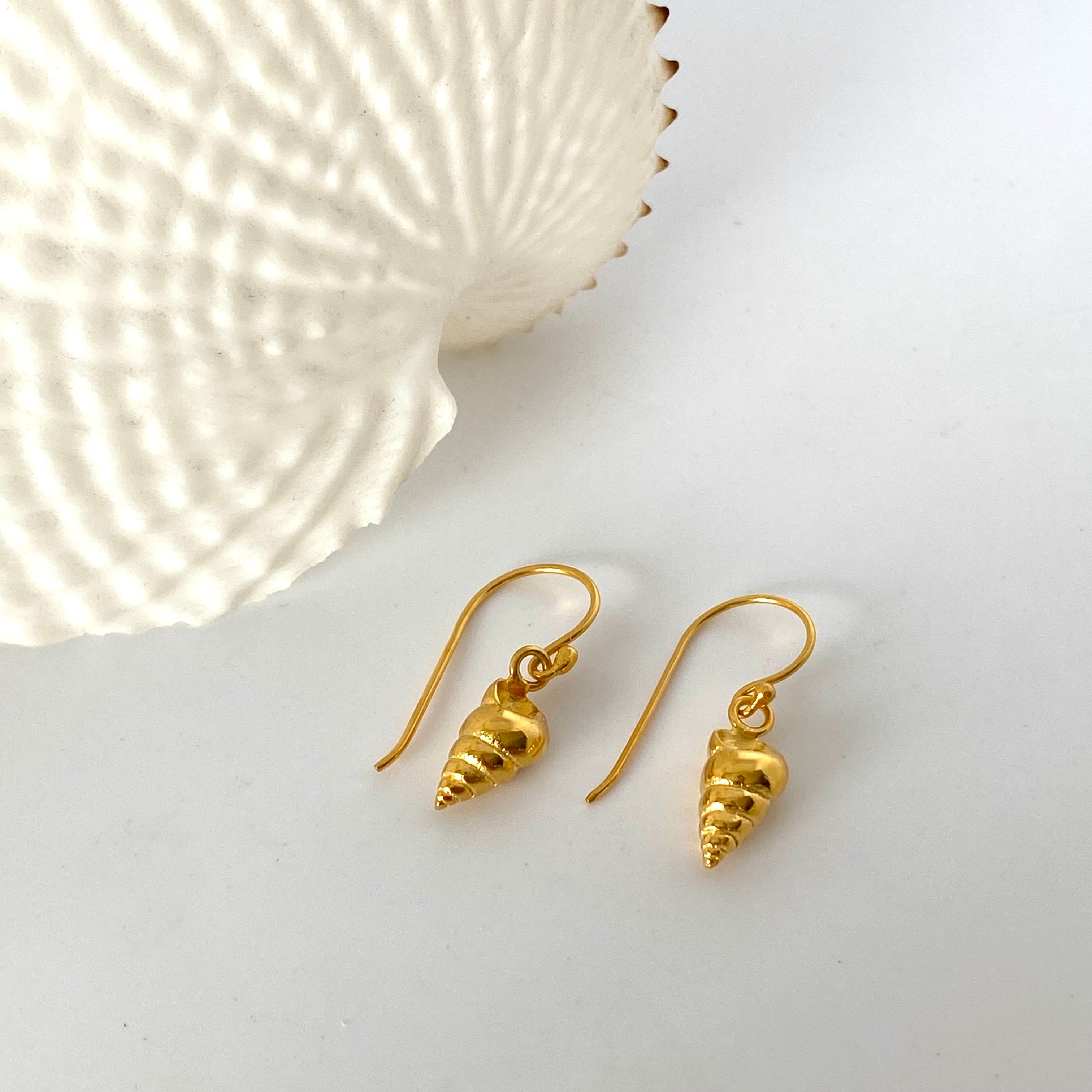 Shell Earr Maireener Shell Earrings – Rare and Beautiful
