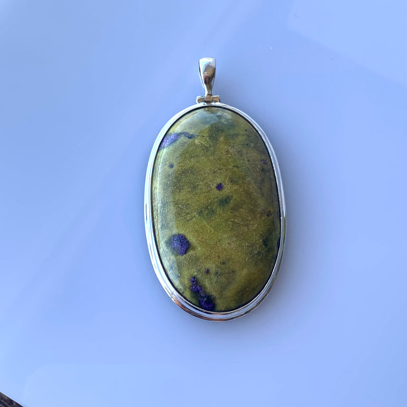 Stichtite and Serpentine oval pendant-Tasmanian Jewellery and gemstones-Rare and Beautiful