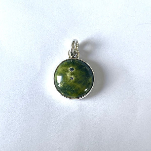 Dainty Stichtite and Serpentine pendants-Tasmanian Jewellery and gemstones-Rare and Beautiful